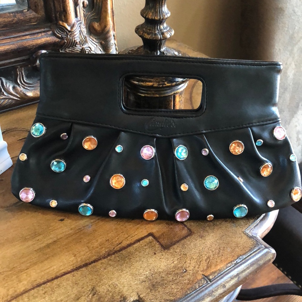 Candie’s - Picture 2 of 5